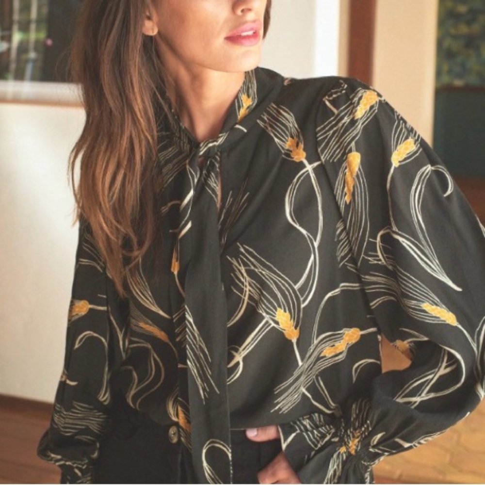 Anthropologie The Odells Black and Gold Blouse